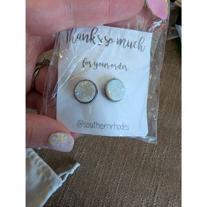 Southern Rhodes Women's Iridescent Glitter Stud Vintage Earrings Silver Tone